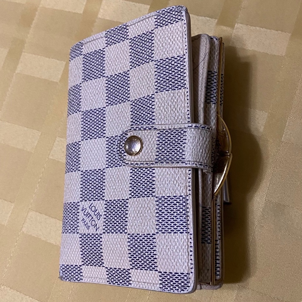 Louis Vuitton Monnaie Damier Azur Kisslock Wallet